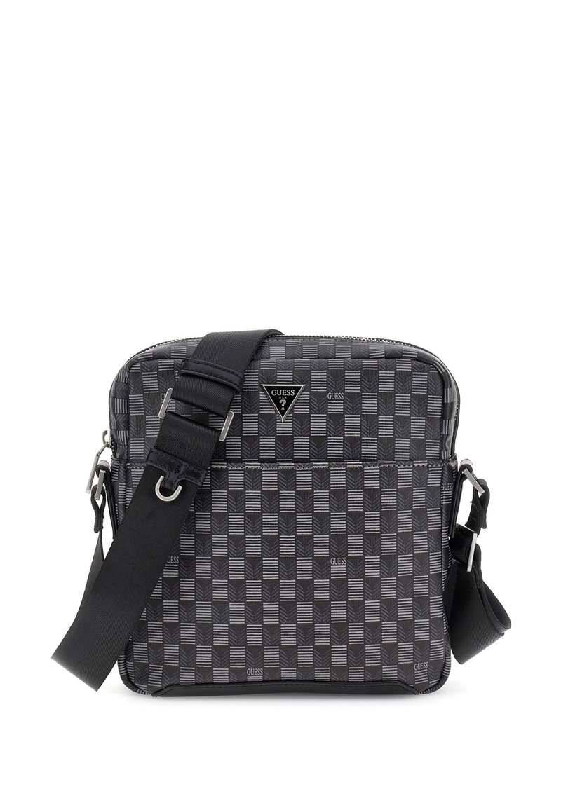 Borsa a tracolla nera a fantasia a quadrati, con tracolla regolabile, chiusura con zip e logo accentuato sul davanti. Realizzata in materiale sintetico resistente.