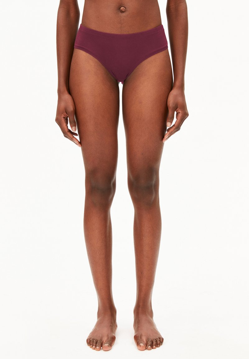 Burgunderfarbene, hochtaillierte Damenunterwäsche aus weichem, dehnbaren Stoff mit nahtlosem Design und ohne sichtbare Beschläge.
