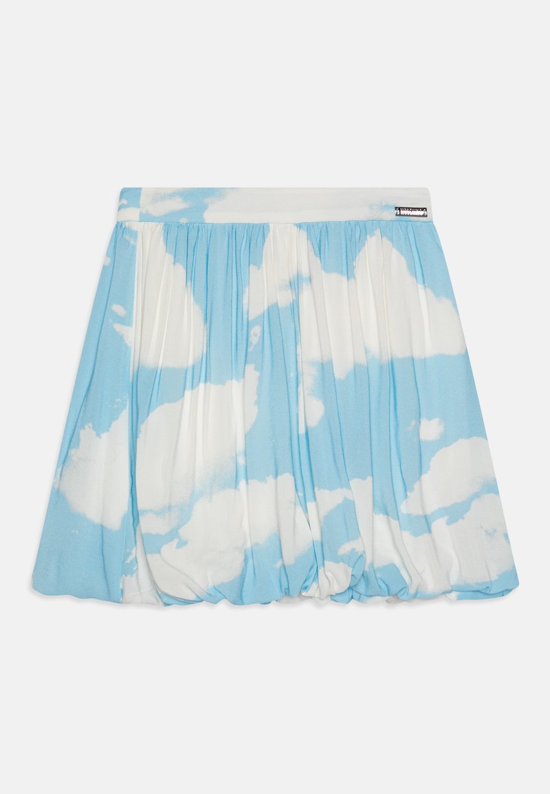 Blauer plissierter Rock mit einem Wolkenmuster in Weiß, elastischem Bund und sanfter Textur. Geeignet für lässige Kleidung.