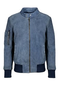 Chaqueta bomber de cuero azul con cierre frontal, puños y cuello acanalados. Presenta un bolsillo con cremallera en la manga y una textura suave.
