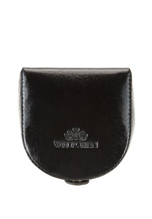 Monedero de cuero negro con base redondeada y logotipo Wittchen en relieve en el frontal, cerrado con una solapa y botón a presión.