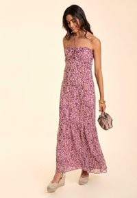 THE-ARE Maxikleid - pink
