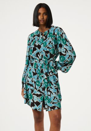 Blumenkleid mit schwarzem Hintergrund, grünen und blauen Blattmustern, langen Ärmeln und einem taillierten Bund mit Knopfverschluss.