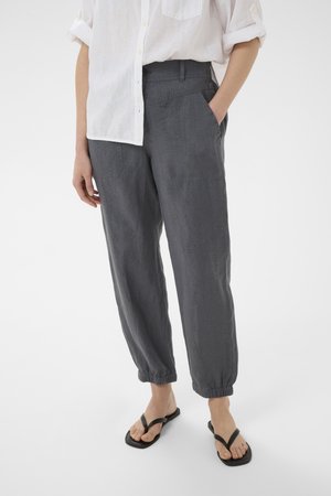 Part Two SHENA - Chino-püksid - turbulence