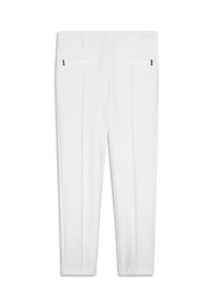 Pantalon blanc à texture lisse, doté d'une coupe droite, de deux poches arrière zippées et de plis à l'avant pour plus de détail.