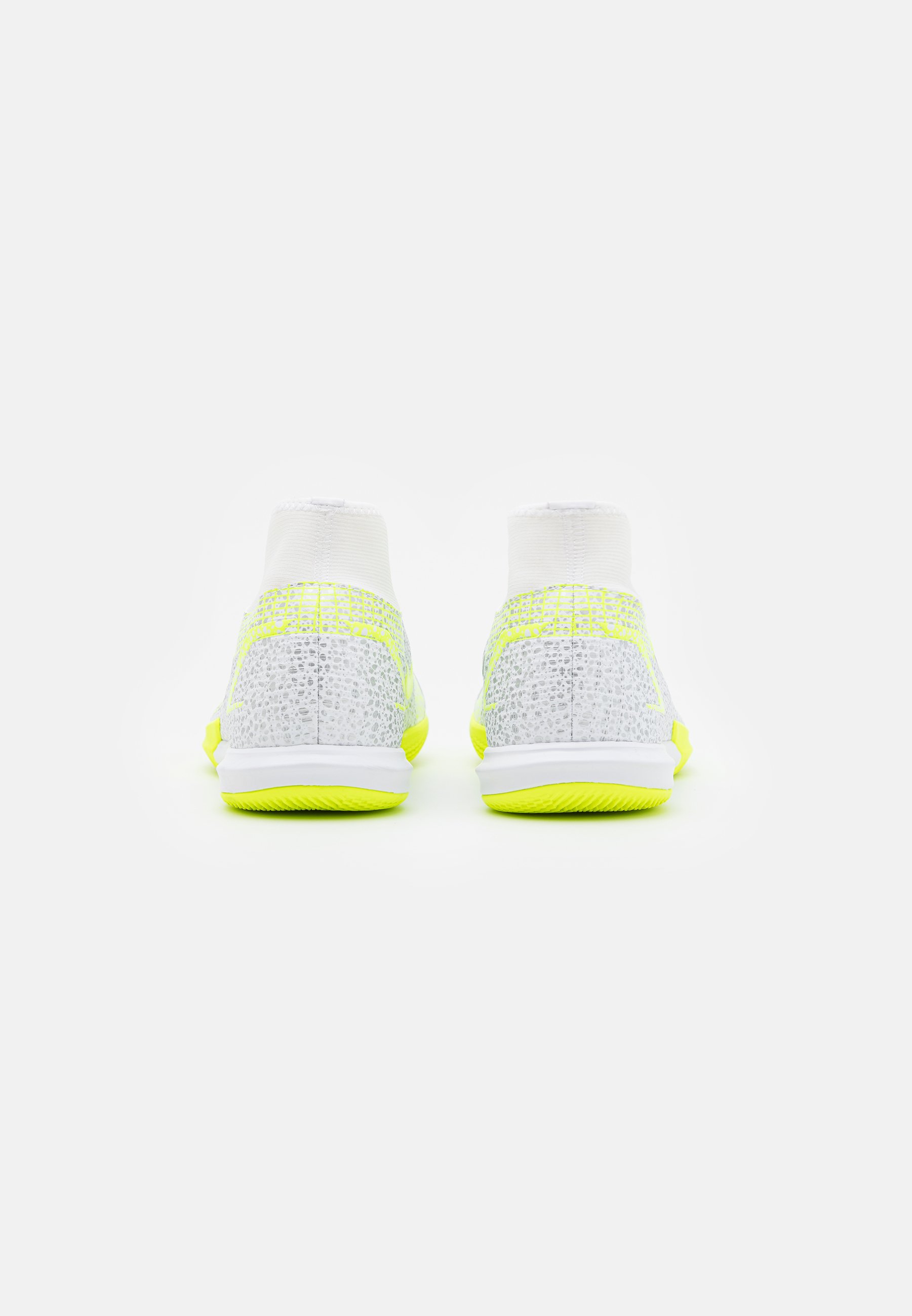 Botas de fútbol Nike Performance Hombre | MERCURIAL VAPORX 12 ACADEMY NJR  IC - Botas de fútbol sin tacos white/challenge red/black - Education Lamp
