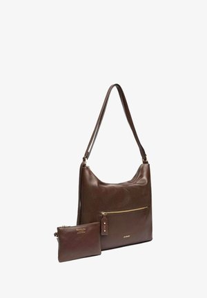 Borsa a mano in pelle marrone con finitura strutturata, dotata di una tasca frontale con zip e una piccola pochette removibile, entrambe con dettagli in metallo dorato.