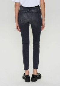 Nümph NUSIDNEY  - Aptempti džinsai - medium grey mel