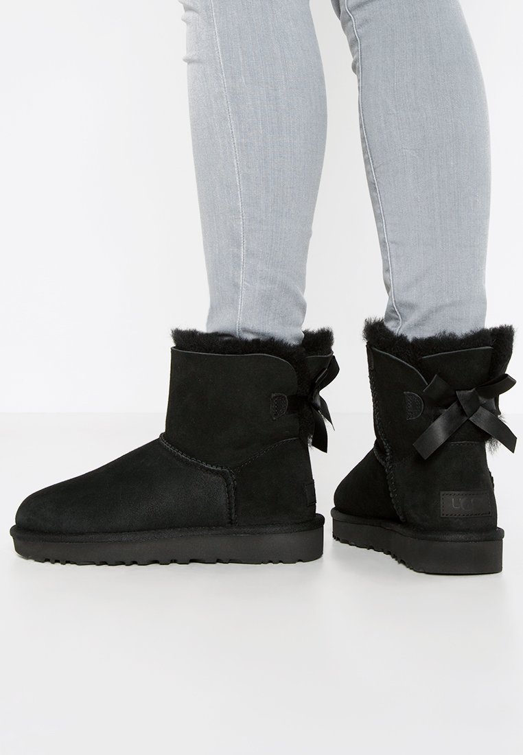 ugg mini bailey bow