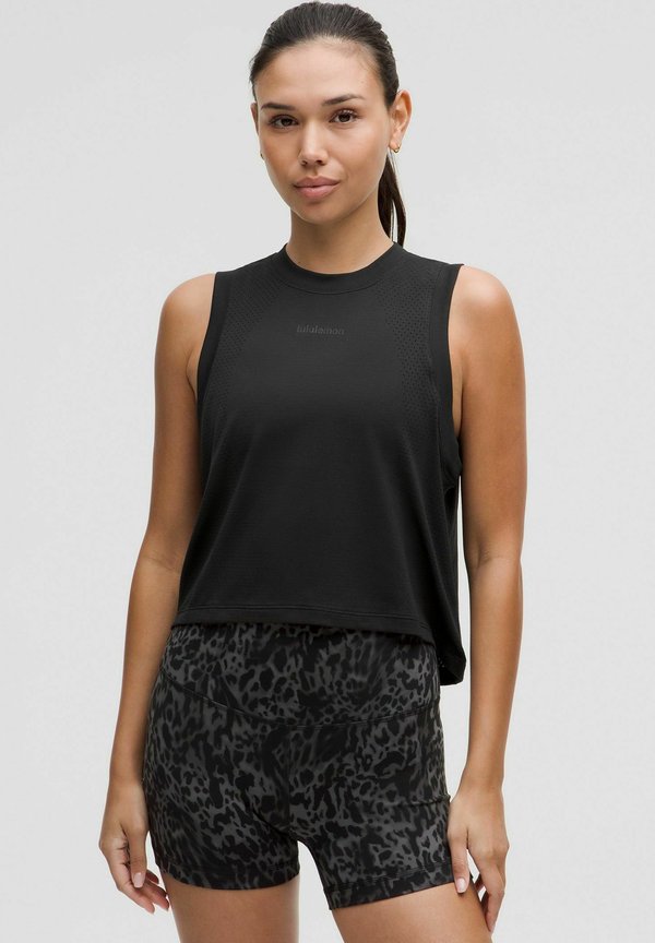 SWIFTLY HIGH-LOW CROPPED - Top