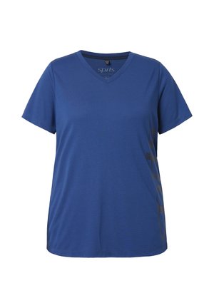 Blaues T-Shirt mit kurzen Ärmeln und V-Ausschnitt, gefertigt aus glattem Stoff. Verfügt über ein dezentes, dunkles Muster seitlich. Normale Passform.