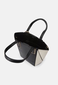 ALDO SMALLPRISMATOTE - Kabelka - black/white