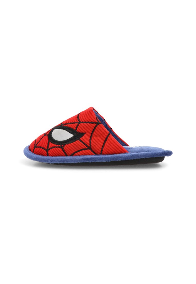 Zapatillas de tela rojas con un diseño de telaraña de Spider-Man, que presentan un destacado detalle de ojo blanco, ribete azul y suela texturizada.