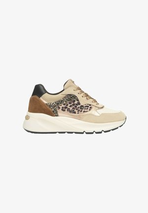 Sneaker beige con accenti di stampa leopardata, camoscio testurizzato e dettagli scintillanti. Suola leggera con battistrada in gomma nera.