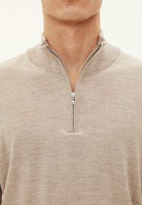Oscar Jacobson MARLON HALF ZIP - Trui - baked beige