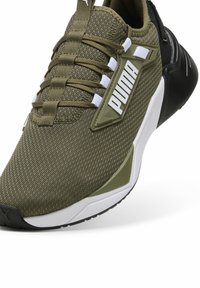 Puma RETALIATE 3 - Pantofi de alergare pe asfalt - olive- black