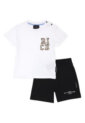 DORIAN - Shorts - black