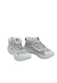 Høje sneakers i lys grå med kontrasterende grå detaljer. Lavet af syntetiske materialer med en tekstureret finish og gummisole.