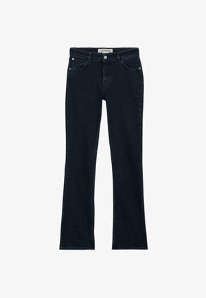 Tmavě modré džínové zvonové kalhoty s klasickým pětikapsovým designem, obsahující zapínání na knoflík a jemné prošívací detaily podél švů.