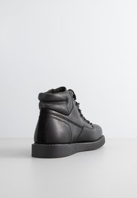 Timberland NEWMARKET II PT HIKER - Botki sznurowane