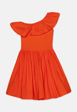Vestido naranja con diseño de un solo hombro, escote con volantes, corsé ajustado y falda acampanada hecha de tela lisa.