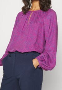 Esprit Kalhoty - dark blue