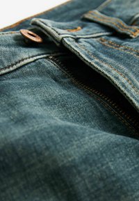 Next MOTION FLEX STRETCH - Vaqueros slim fit - vintage blue tint