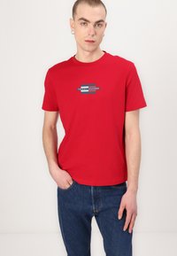 Tommy Hilfiger Print T-shirt - medium red