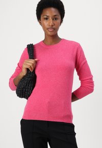 pure cashmere CLASSIC CREW NECK  - Pulover - strawberry