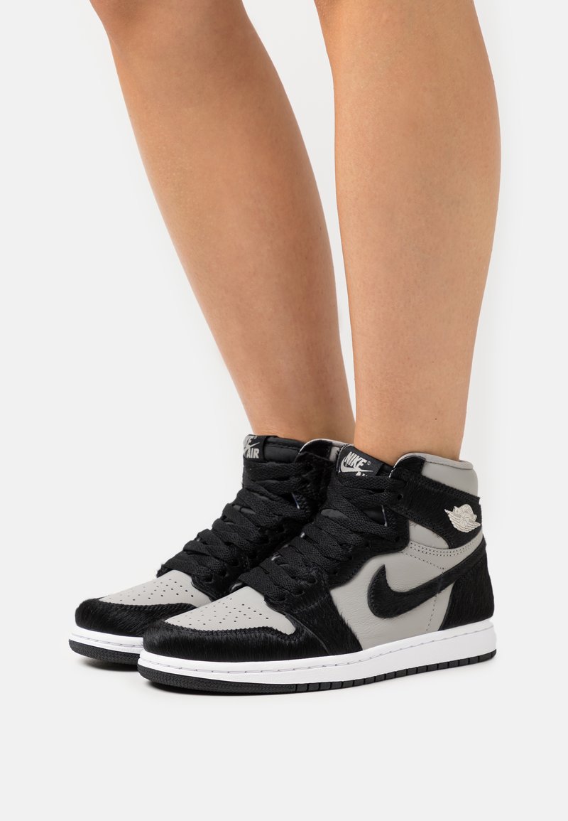 nike air jordan 1 retro high og white black