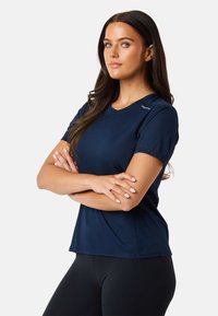 Swedemount ULTRA - Print T-shirt - dk navy