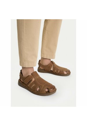 Lasocki, LASOCKI MEN'S SANDALS BEIGE - Walking sandals - beige
