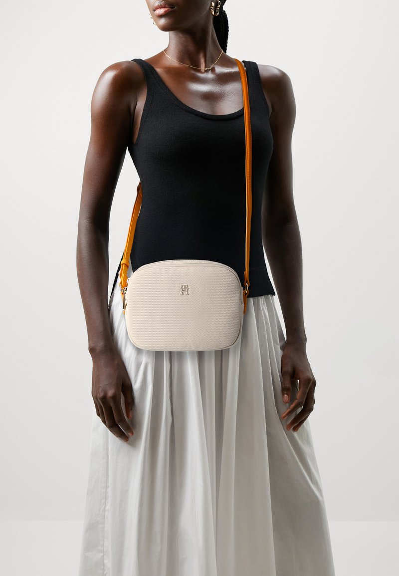 Tommy Hilfiger POPPY CROSSOVER - Sac bandouli?�re - rich ochre/orange - ZALANDO.FR