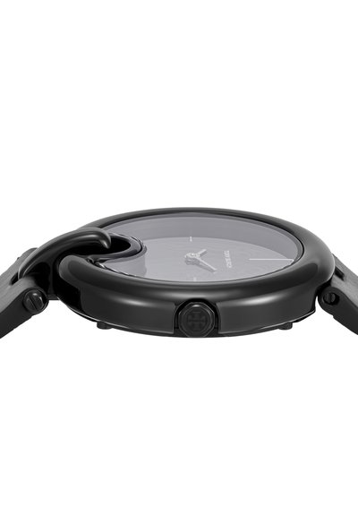 Schwarze runde Armbanduhr mit gebogenem Schutzdeckel über der Krone, minimalistischem Zifferblatt und schwarzem Armband, seitlich sichtbar.