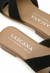 LASCANA Platt slip-in - schwarz