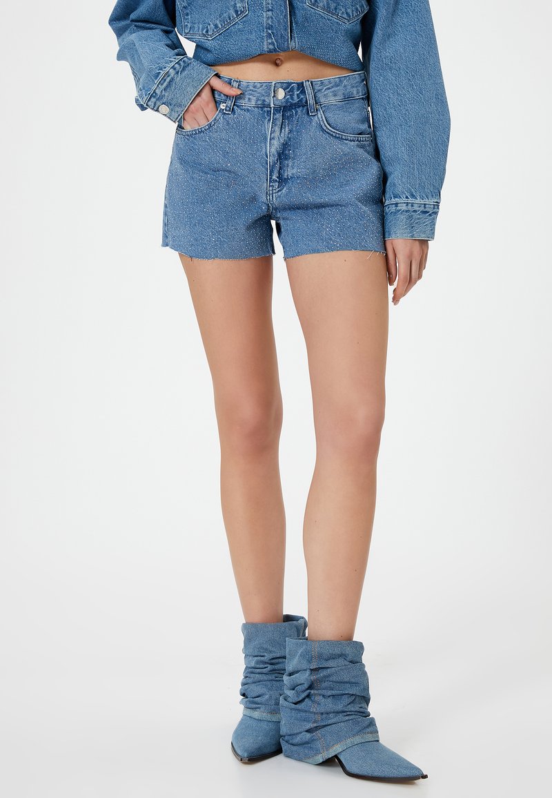 Koton STONE DETAIL - Jeansshorts - blue denim