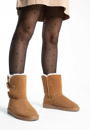HUBBARD - Winter boots - chestnut