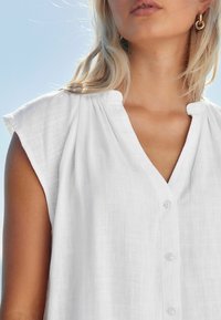 Next REGULAR FIT - Palaidinė - white