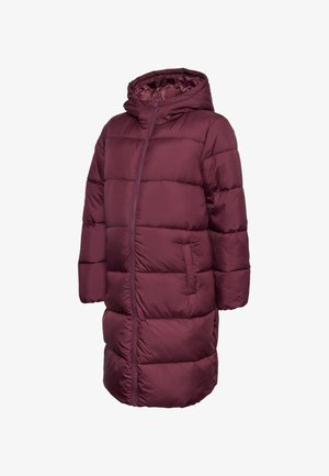 Vínová prešívaná bunda s kapucňou, s dlhým strihom, zipsovým zapínaním a dvoma bočnými vreckami. Celá bunda má hladkú prešívanú textúru.