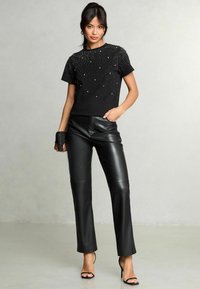 Lipsy REGULAR FIT  - Marškinėliai su spaudiniu - black