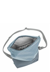 Borsa in tessuto blu e grigio con chiusura lampo, tracolla regolabile grigia e rivestimento interno liscio. Caratterizzata da un design pulito e moderno.