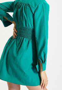 Trendyol Denní šaty - green