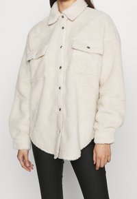 Noisy May Bomberjacka - off-white