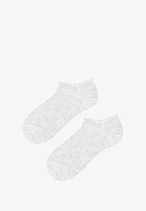 Weiße Knöchelsocken aus weichem, strukturiertem Stoff mit einem subtilen melierten Muster. Verfügt über verstärkte Ferse und Zehen für Langlebigkeit.