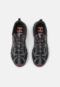 xeno trainers