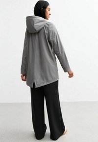 Thumbnail Image 2