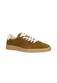Braune Wildleder-Sneaker mit weißen Schnürsenkeln und einem weißen Akzent an der Ferse. Verfügt über eine abgerundete Zehenpartie und eine flexible Gummisohle. Einfaches und modernes Design.