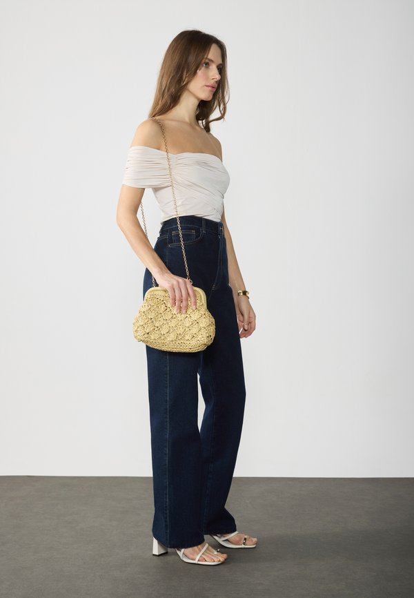 AWH-LLSP18581 - Clutch - straw4