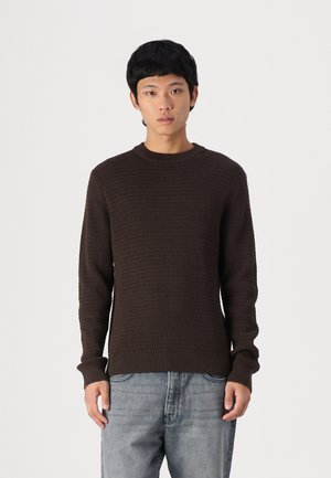 SLHTHEO  STRUCTURE CREW NECK - Stickad tröja - chocolate torte
