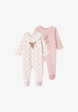 Zwei rosafarbene Babyfüßlinge, einer mit kleinem Blumenmuster und Rüschensaum mit einem Bambi-Gesicht, der andere mit einer skizzenhaften Bambi-Umrisszeichnung.